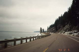 179 141. Glacier National Park more lakefront roadway