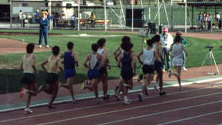 208 141. Runners at Hayward Field (zoom in)