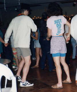 484 1r1. Icebox Days 1994