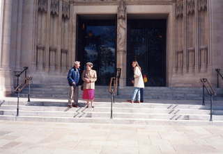 Teo, Maria, and Magda at National Catherdral