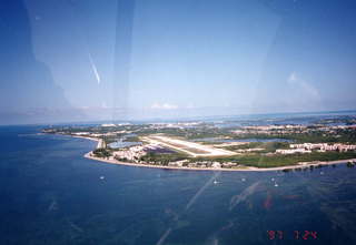 14 2u1. Key West Airport (EYW)