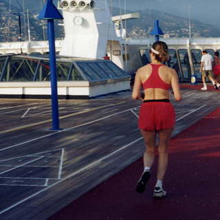 746 2w1. Fascination cruise 1998 -- Chris on jogging track