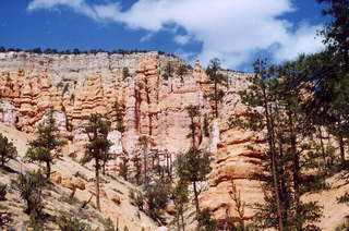 Bryce Canyon lone, tall hoodoo