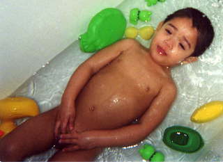 Gaby Montijo in the tub