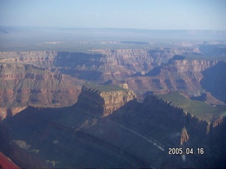 215 5eg. Grand Canyon -- aerial