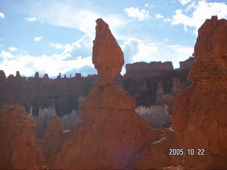 297 5ln. Bryce Canyon -- Queen's Garden trail -- balanced rock