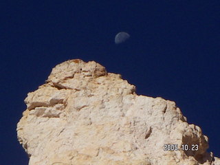 Bryce Canyon -- Fairyland Trail with the moon