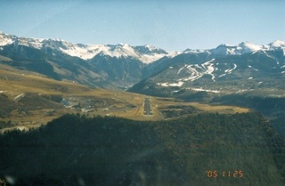 69 5n1. aerial -- Telluride, final approach