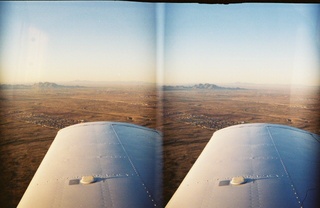 stereo-3D L+R parallel-eye Loreo -- flying over the desert