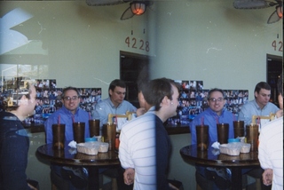 stereo-3D L+R parallel-eye Loreo -- Sean Geraghty's lunch -- Jeff, Bill, Jim