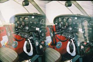 stereo-3D L+R parallel-eye Loreo N4372J cockpit