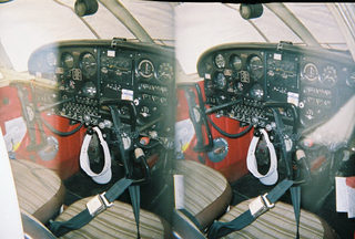 stereo-3D L+R parallel-eye Loreo N4372J cockpit