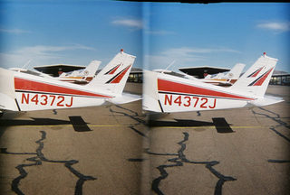 stereo-3D L+R parallel-eye Loreo -- autogyro at San Manuel Airport (E77)