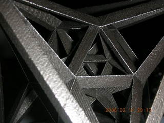 1610 5qe. 24-cell close-up