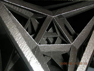 1611 5qe. 24-cell close-up