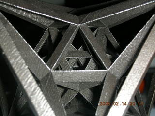 1613 5qe. 24-cell close-up