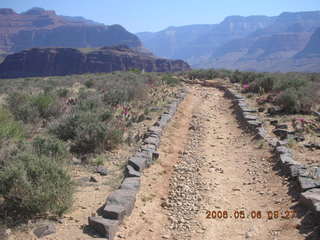 79 5t8. trail to Plateau Point
