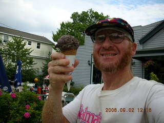 331 5wo. Minnesota trip - Afton run - Selmas Ice Cream Parlour - Adam and ice cream cone