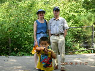 321 5xa. Philadelphia Zoo -- Betsy, Gaby, Ivan