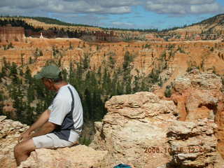 Bryce Canyon -- narrow canyon in Navajo loop