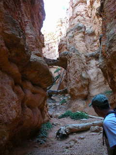 Bryce Canyon -- Peek-a-boo loop -- Bob hiking