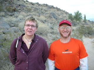 425 5zu. Camelback hike -- Heike, Adam