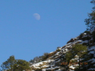 Zion National Park - Observation Point hike - half moon