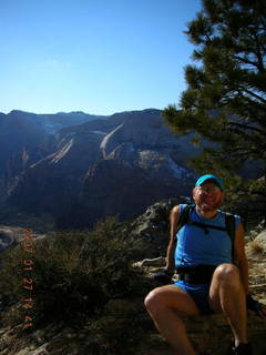 443 61t. Zion National Park - Observation Point hike - Adam