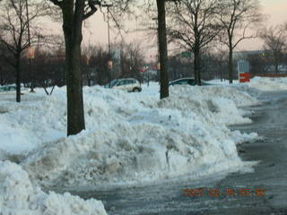 2217 62g. Chicago morning run at Oak Brook mall -- snow