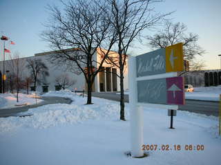 2223 62g. Chicago morning run at Oak Brook mall -- nexus of retail