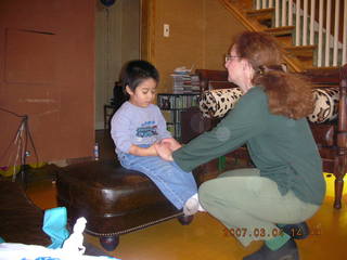 358 634. Gaby and Betsy, preparing for a haircut