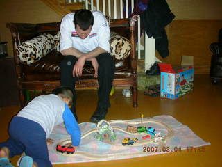 267 634. Gaby's fourth birthday -- Gaby, Eric, trains