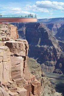 33 657. Grand Canyon West - Skywalk