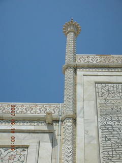Taj Mahal ornate main building - Adam