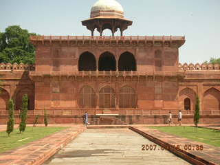 146 69e. Taj Mahal wall area