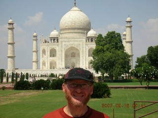 159 69e. Taj Mahal main building in distance - Adam