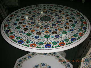 192 69e. Agra - inlaid-marble table