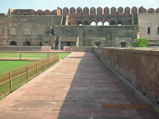 215 69e. Agra Fort