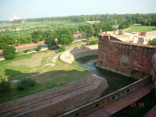250 69e. Agra Fort