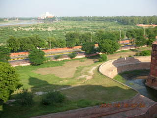 251 69e. Agra Fort