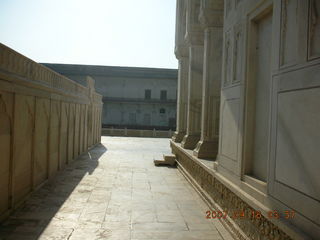 259 69e. Agra Fort