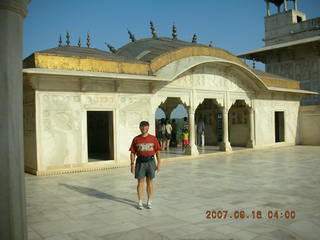 270 69e. Agra Fort - Adam