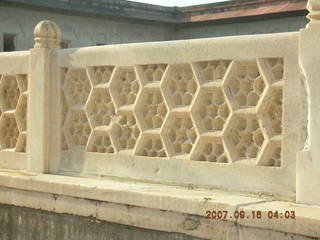 277 69e. Agra Fort - carved pattern