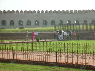 288 69e. Agra Fort