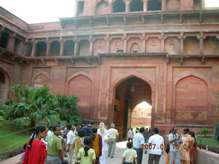 299 69e. Agra Fort