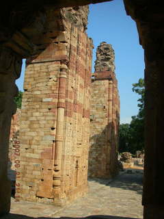 Qutub Minar, Delhi - ornate columns