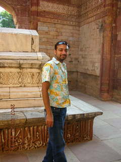 138 69h. Qutub Minar, Delhi - Hitesh - tomb