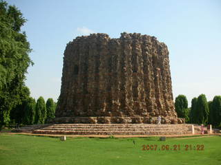 Qutub Minar, Delhi - Hitesh - tomb