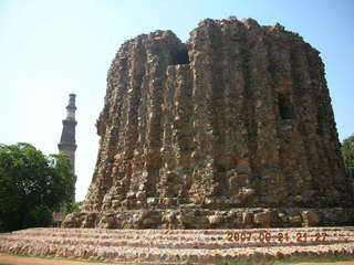 Qutub Minar, Delhi - corner arch