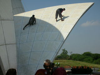 Bahai Lotus Temple, Delhi - workmen on the roof